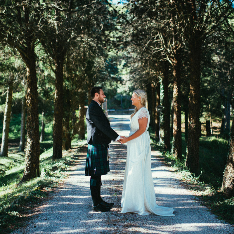 destination wedding umbria countryside bride and groom